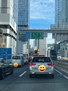 首都高速で落下物